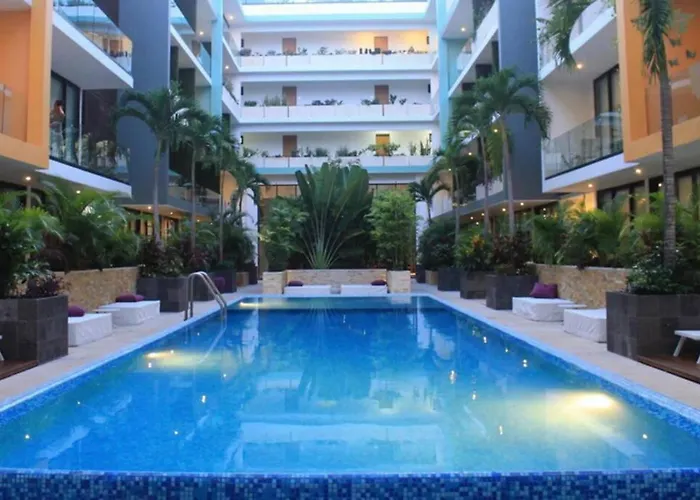 2223 The Place To In * Playa del Carmen